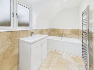 En-suite- click for photo gallery